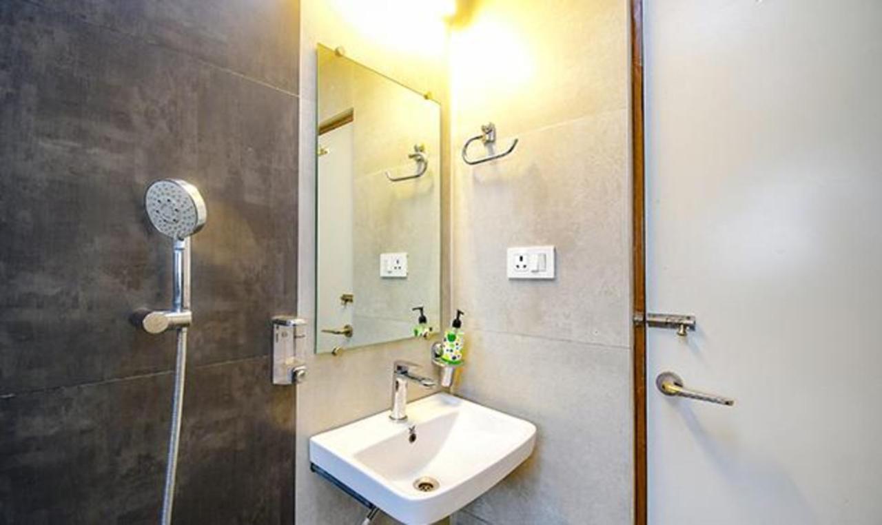 Fabhotel Stay Inn International - Nr Sealdah Station Kolkata Exterior photo