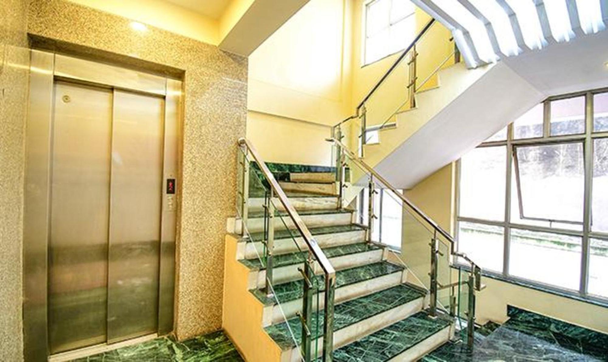 Fabhotel Stay Inn International - Nr Sealdah Station Kolkata Exterior photo